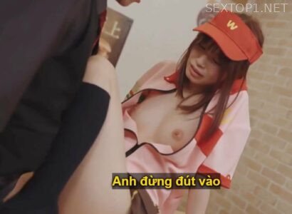 Cô nàng chỉ cho bạn trai sờ móc tuy nhiên đi làm thêm lại bị gã quản lý chơi lút cán