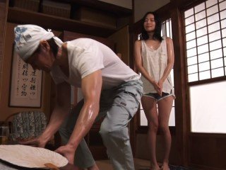 Cô hàng xóm dâm đãng với những ngày hè nắng nóng